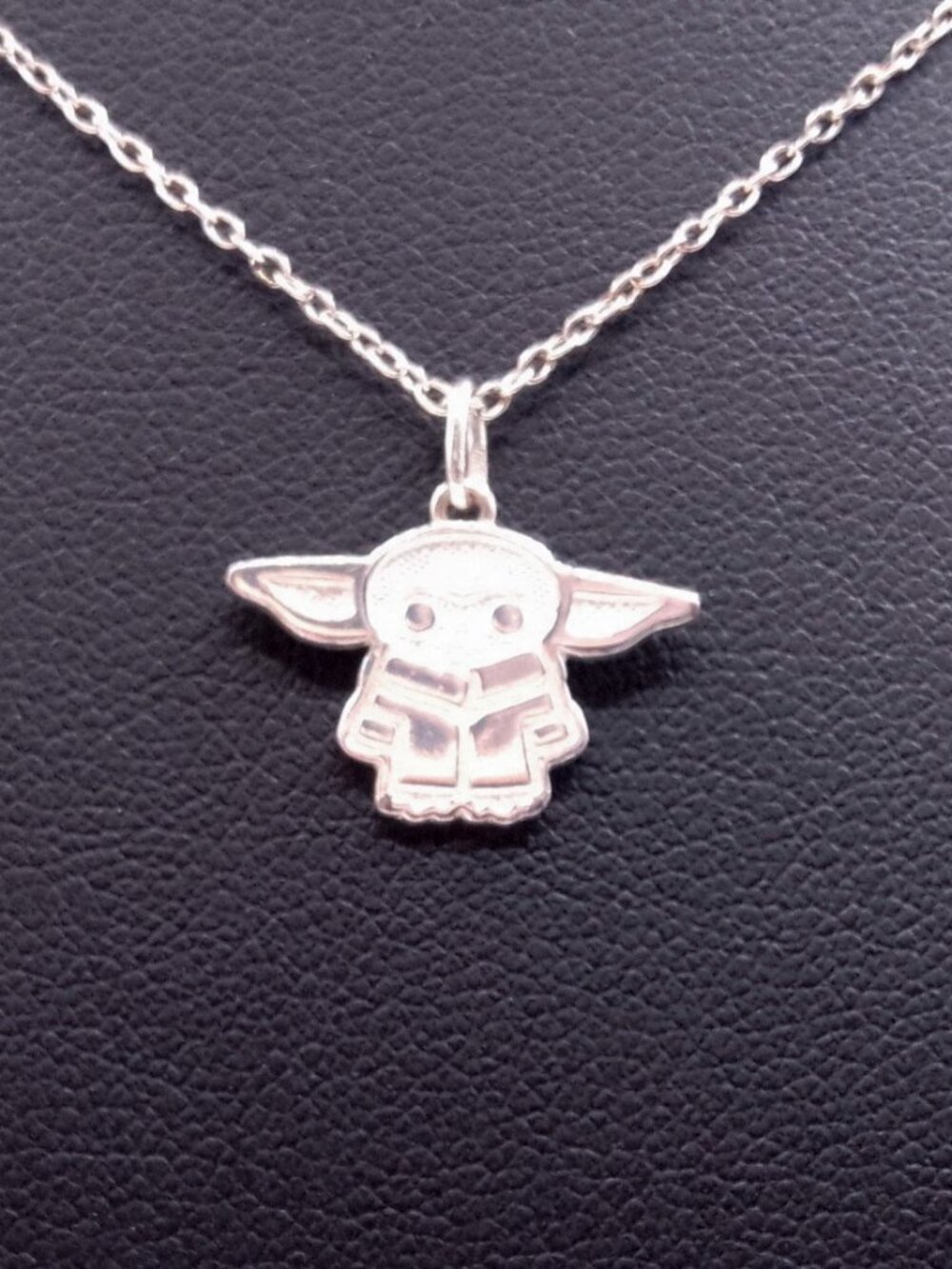 925 Sterling Silver Grogu Star Wars Pendant Necklace Disney Lucas Films Ltd. - Picture 8 of 13